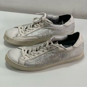 P448 John Low Top Sneakers Women 40 (9) Leather Silver Metallic Shoes Preppy